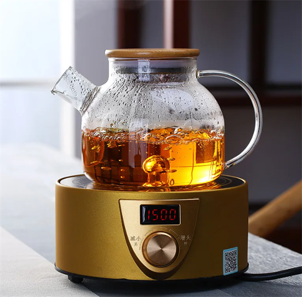 Glass Pitcher or Kettle with Wooden Lid | Full House Lebanon
