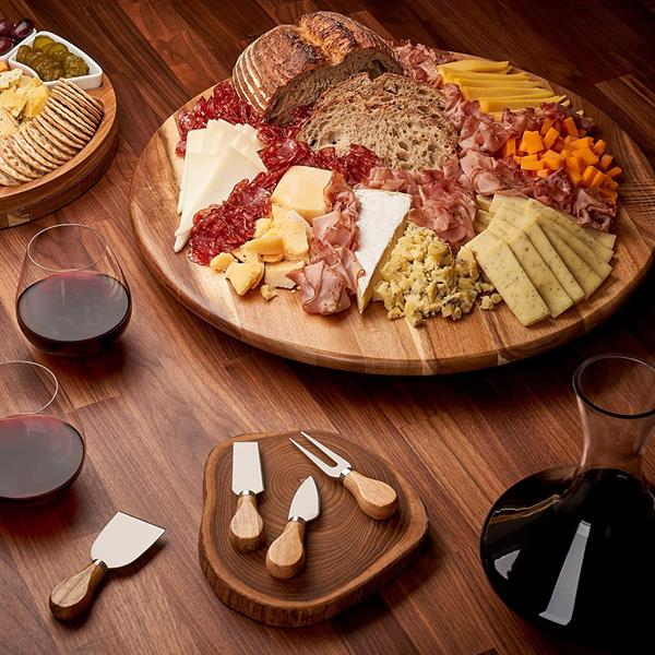 Rotating wooden serving board - Medium | Full House Lebanon