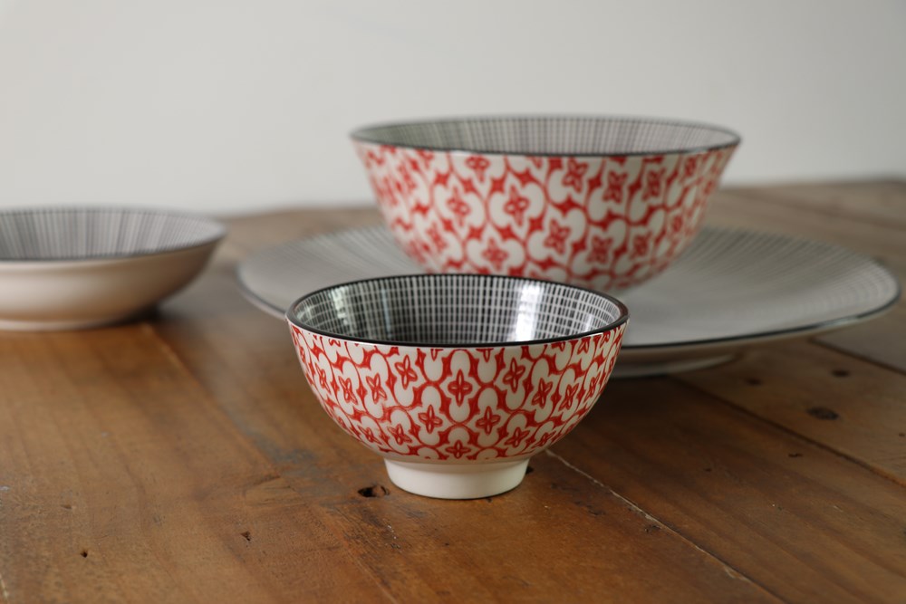Black & Red Porcelain Dinnerware | Full House Lebanon